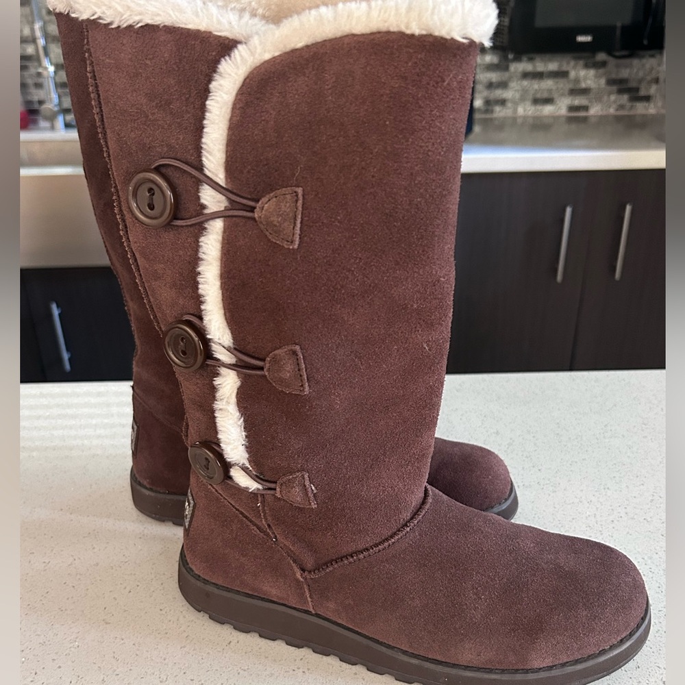 Skechers Women's Keepsakes Appeal Mid 3 Button Faux Fur Trim Winter Boot